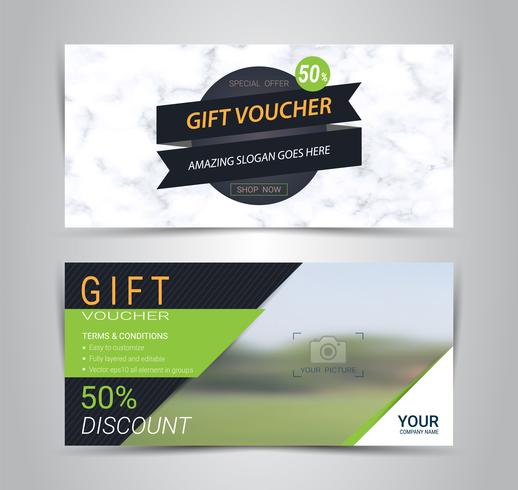 Cadeaubonnen en vouchers kaarten, kortingsbon of banner websjabloon met marmeren textuur imitatie. vector