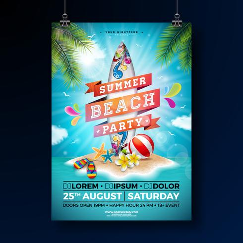 Summer Beach Party Flyer Design met bloem, strandbal en surfplank. Vector zomer natuur floral elementen, tropische planten en typografische elementen op blauwe bewolkte hemelachtergrond