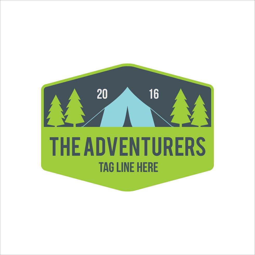 campingdesign en avontuur in de bergnatuur vector