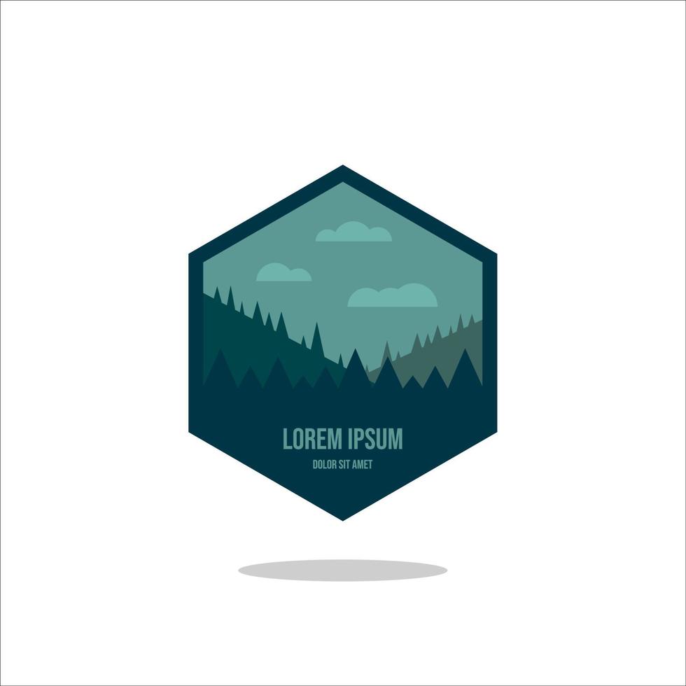 outdoor avontuur vintage label, badge, logo of embleem. met bergen en bos silhouet. vectorillustratie. vector