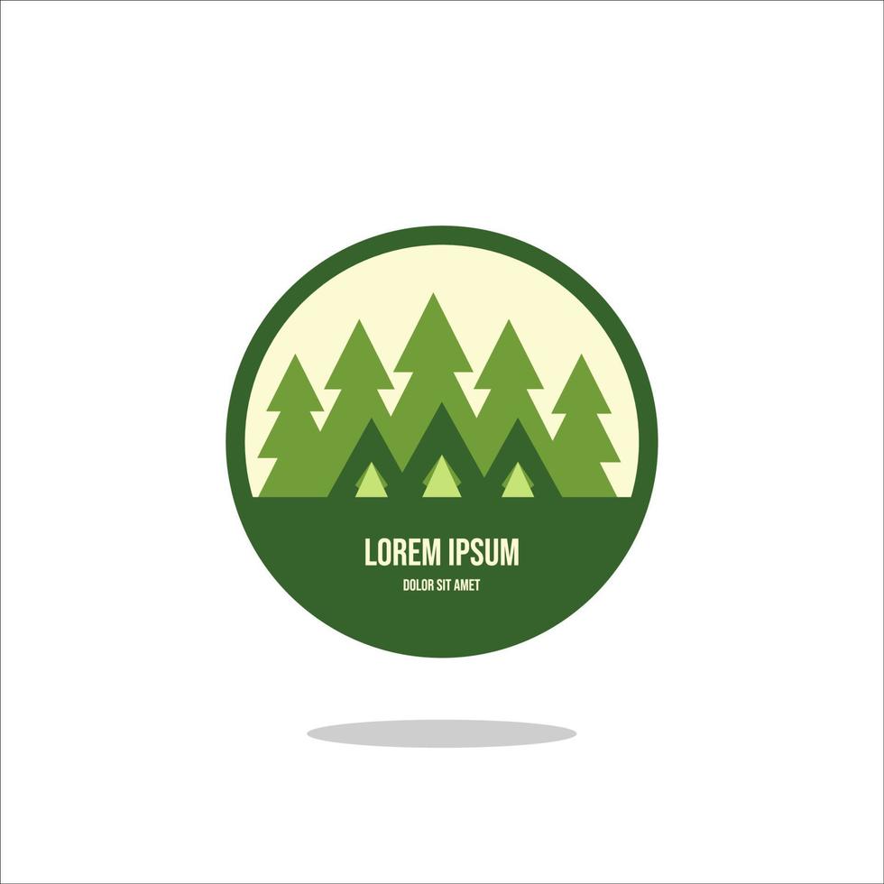 outdoor avontuur vintage label, badge, logo of embleem. met bergen en bos silhouet. vectorillustratie. vector