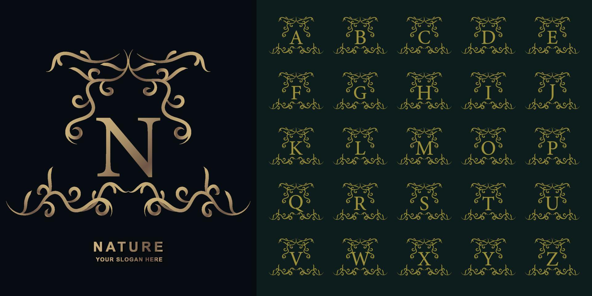 letter n of collectie eerste alfabet met luxe sieraad bloemen frame gouden logo sjabloon. vector