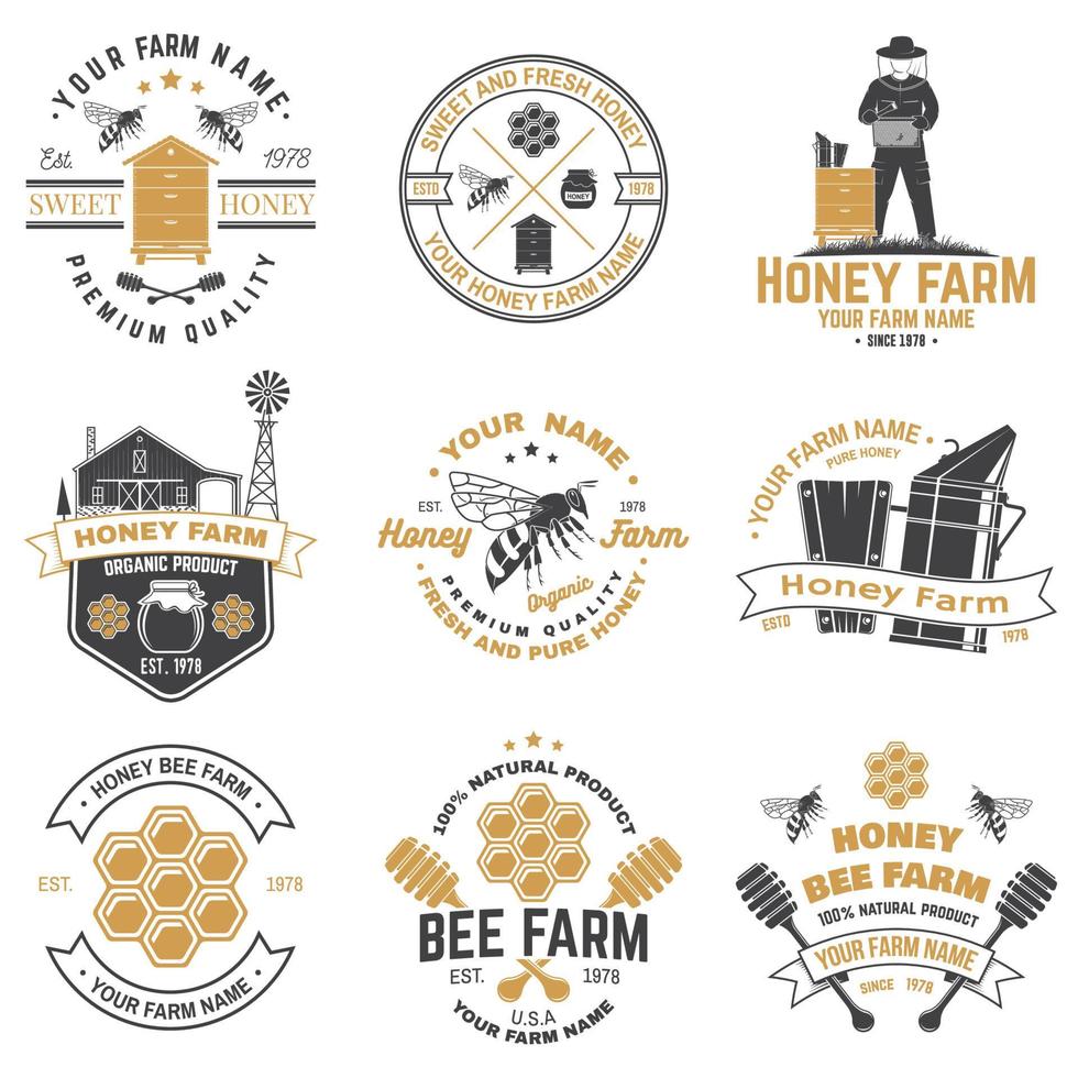 set van honingbij boerderij badge. vector. concept voor afdrukken, stempel of tee. vintage typografieontwerp met bij, honingraatstuk, bijenkorf en honingsdipper silhouet. ontwerp voor honingbij boerderijbedrijf vector