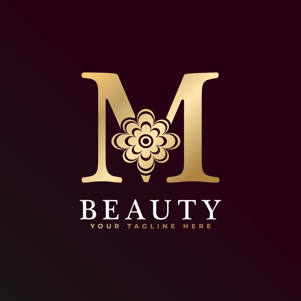 elegant m luxe logo. gouden bloemen alfabet logo met bloemen bladeren. perfect voor mode, sieraden, schoonheidssalon, cosmetica, spa, boetiek, bruiloft, postzegel, hotel- en restaurantlogo. vector