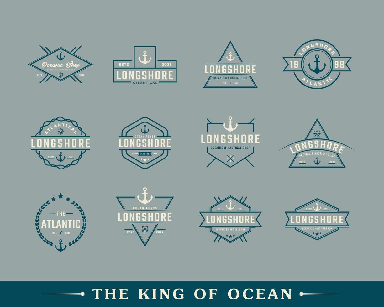 set van vintage embleem badge nautische en oceaan logo met schip anker symbool voor marine in retro stijl vectorillustratie vector