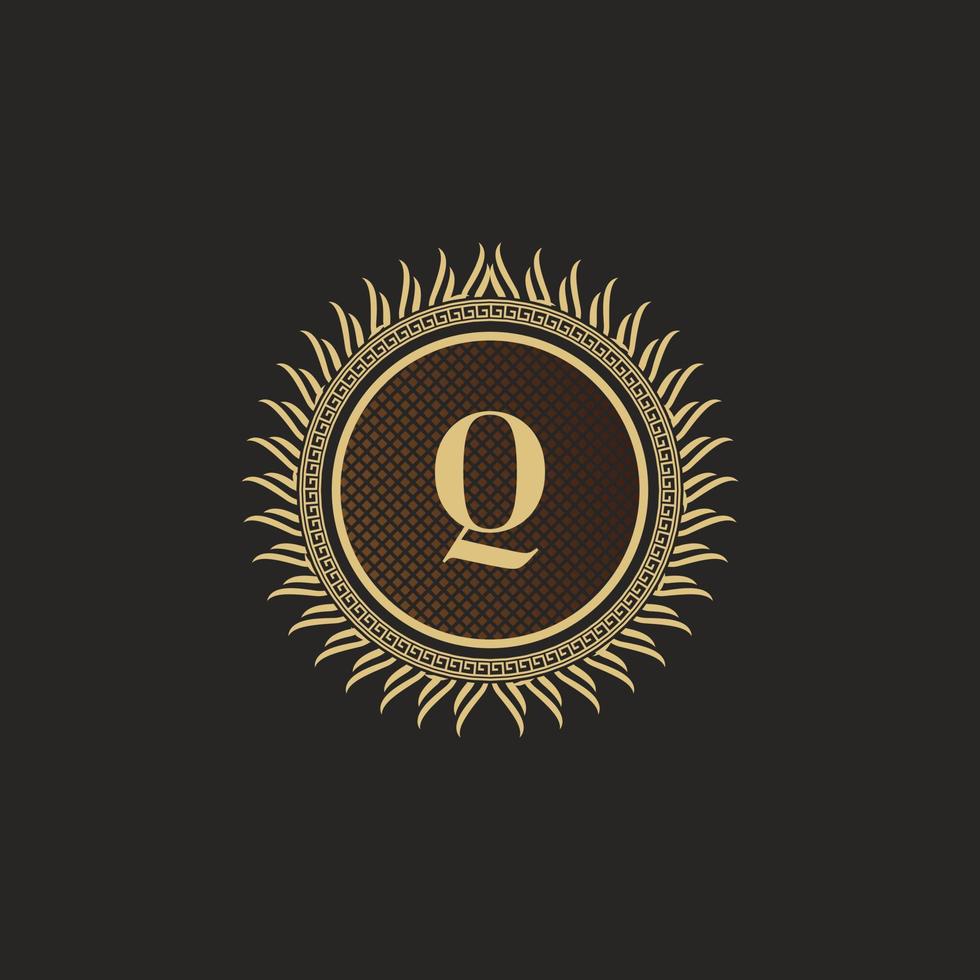 embleem letter q gouden monogram ontwerp. luxe volumetrische logo sjabloon. 3D-lijn ornament voor uithangbord, badge, crest, label, boutique merk, hotel, restaurant, heraldisch. vector illustratie