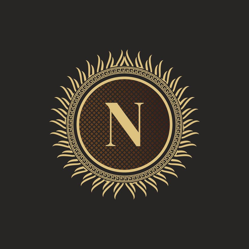 embleem letter n gouden monogram ontwerp. luxe volumetrische logo sjabloon. 3D-lijn ornament voor uithangbord, badge, crest, label, boutique merk, hotel, restaurant, heraldisch. vector illustratie