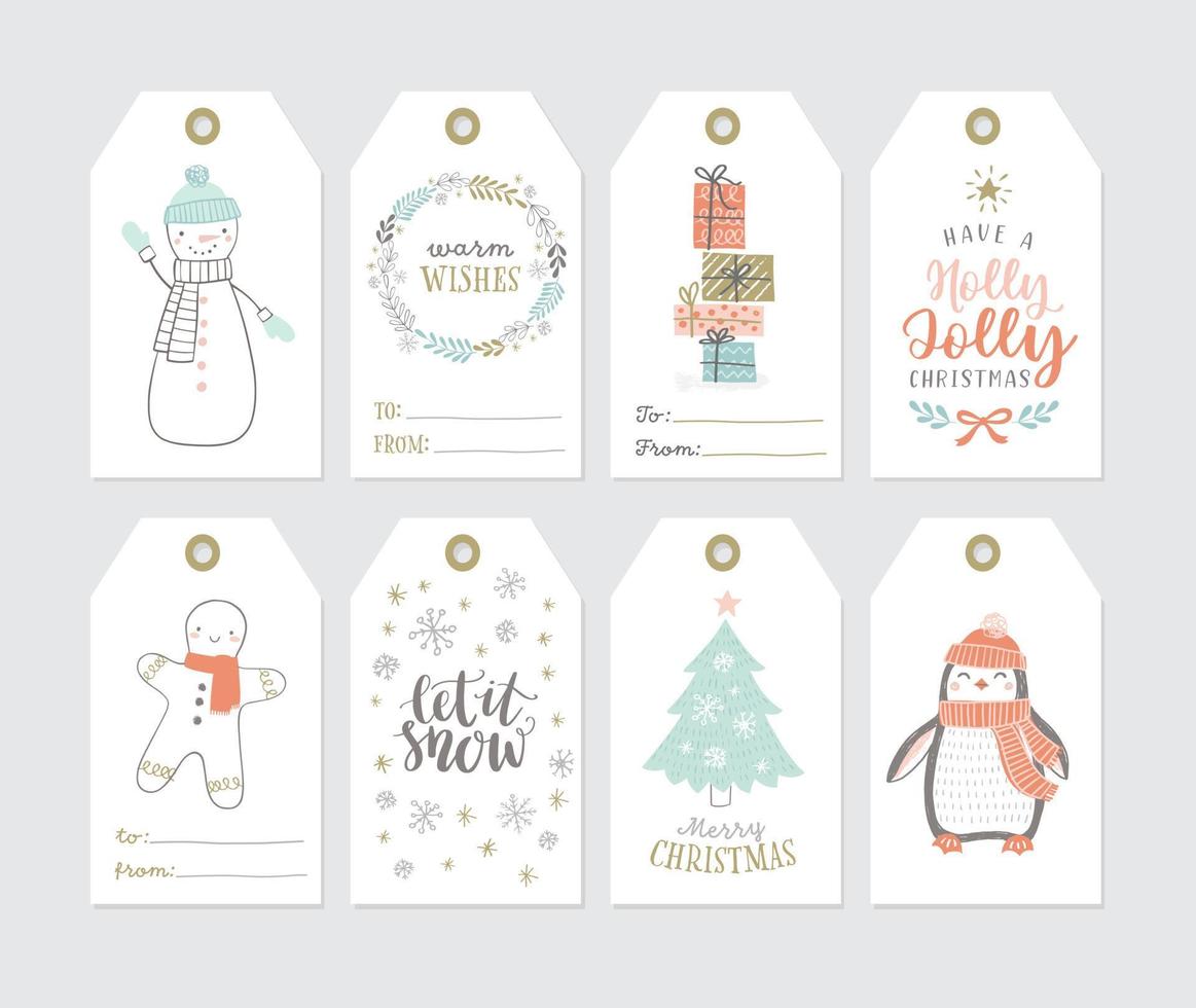 set van schattige kerstcadeau tags in de hand getrokken doodle stijl. vector wenskaart ontwerpen met belettering en illustraties van winter krans, sneeuwpop, pinguïn, geschenkdozen, gingerman, kerstboom.