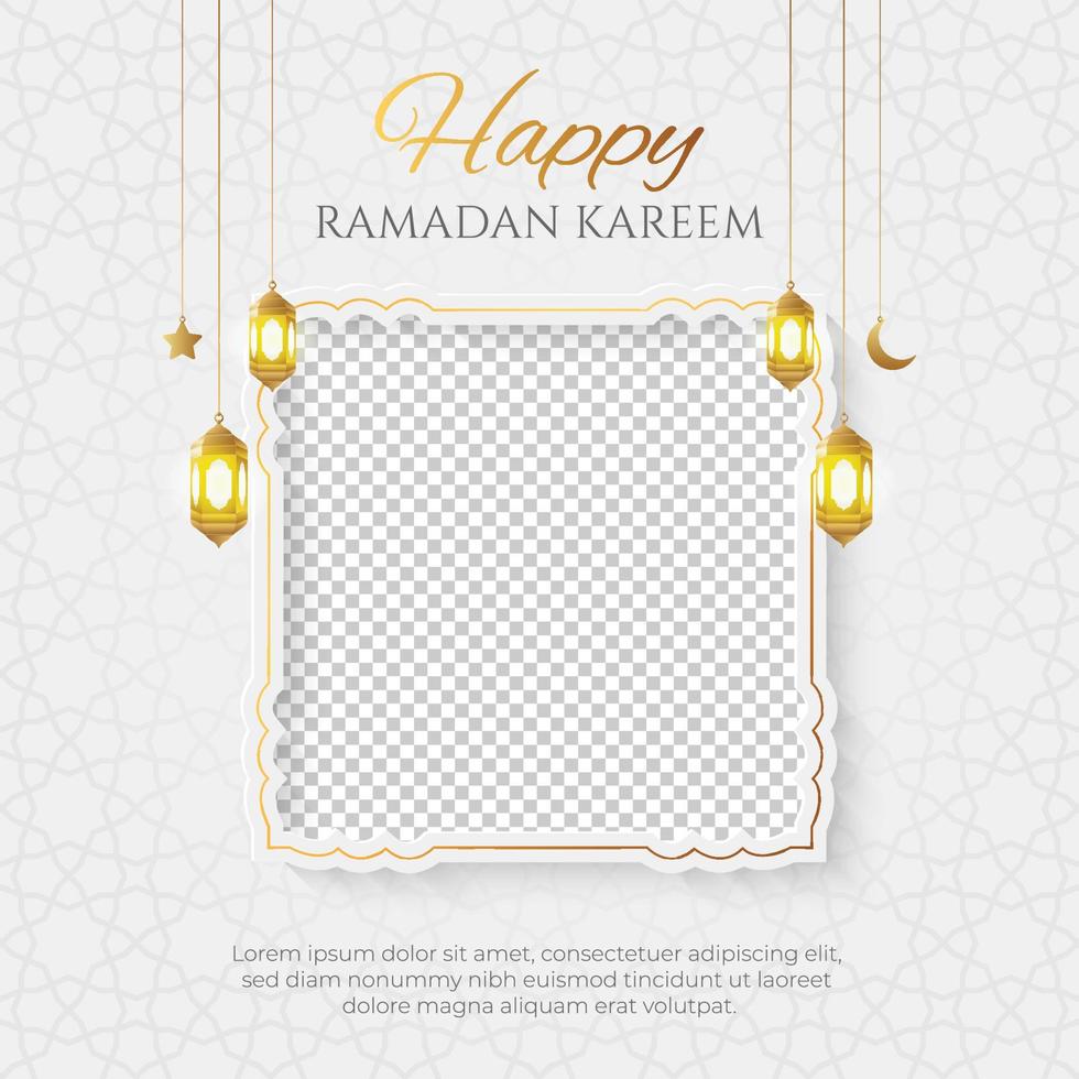 ramadan kareem gouden luxe post op sociale media met patroon in Arabische stijl en kopieerruimte voor foto vector