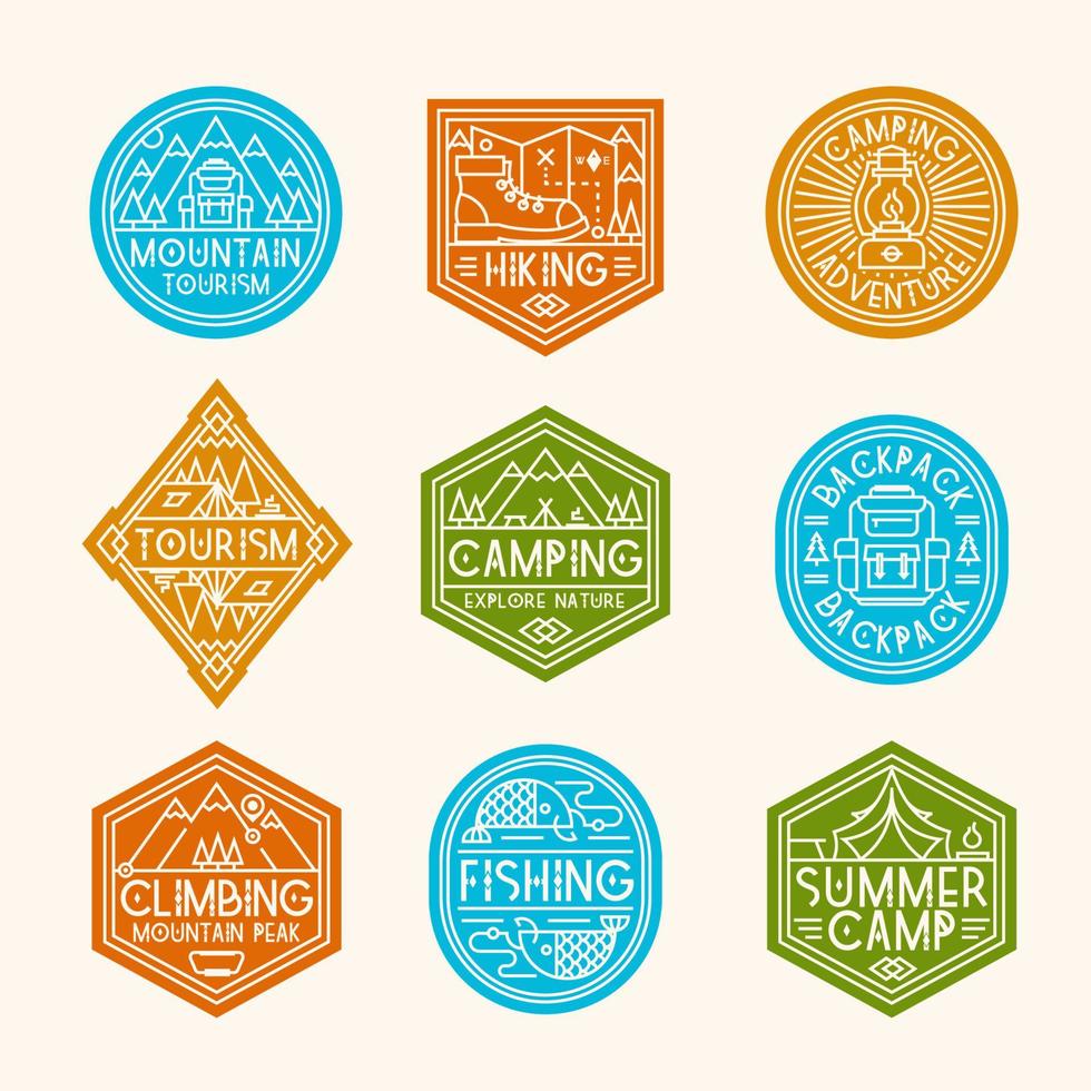 camping logo set bestaande uit bergen, kamp, rugzak, tent, vissen en bomen lijnstijl vector