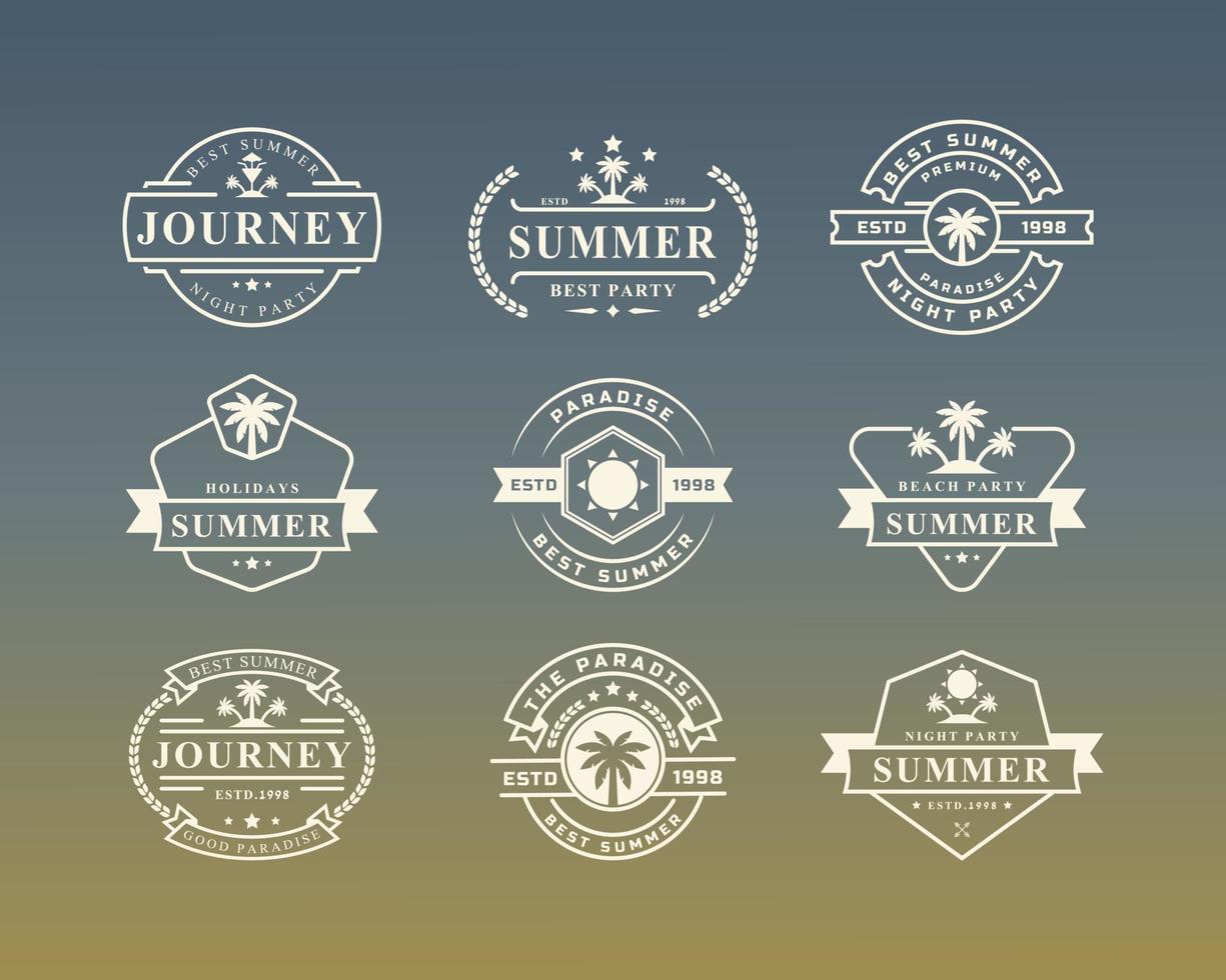set vintage retro badge zomervakantie label typografie logo sjablonen voor wenskaarten, posters en kledingontwerp vector
