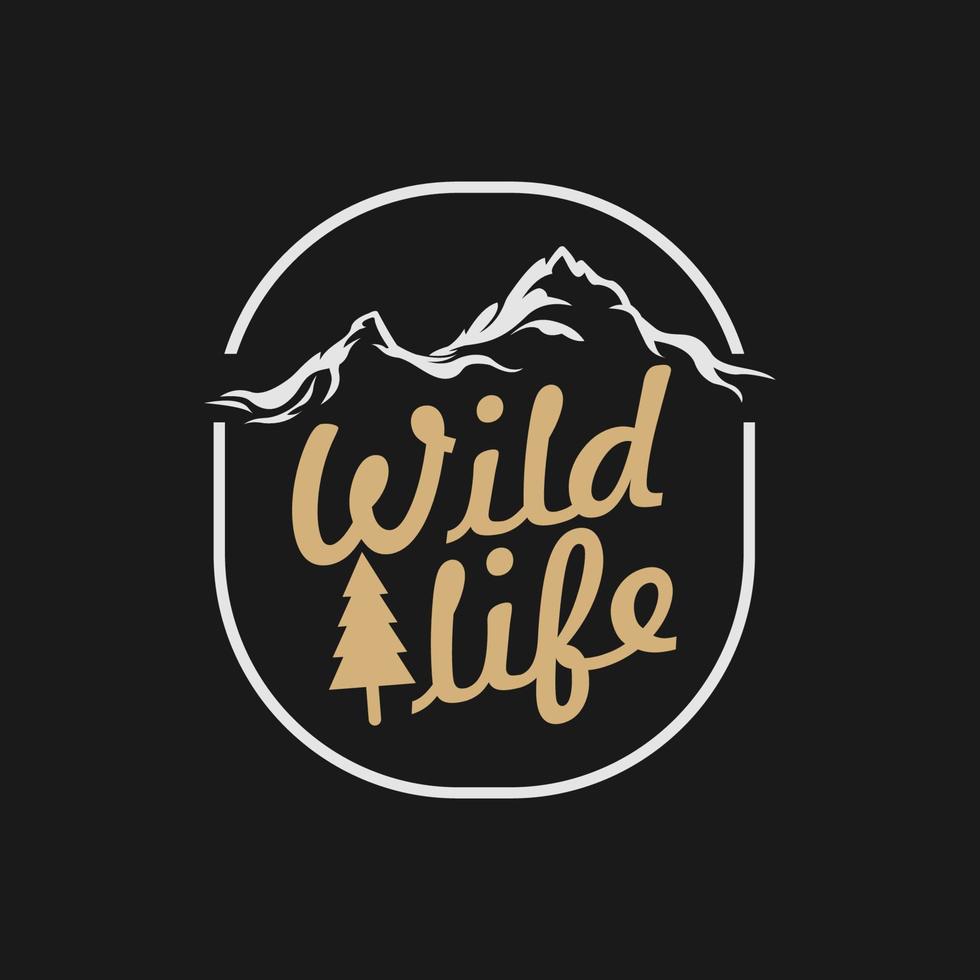 outdoor wildlife logo gerelateerde badgelabels emblemen en ontwerpelementen voor t-shirts, posters, prints. vintage typografische compositie. vectorillustratie. vector