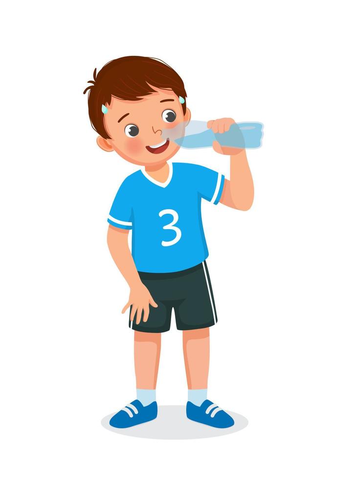 schattige kleine jongen die vers water uit een fles drinkt en dorst heeft na het sporten vector