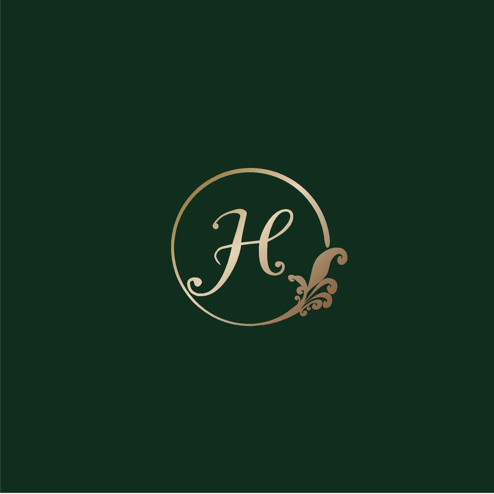 letter h decoratieve alfabet logo geïsoleerd op groene achtergrond. luxe gouden ring eerste abjad logo ontwerpsjabloon. elegante krul bloemen logo concept. eps 10 bestandsproject vector