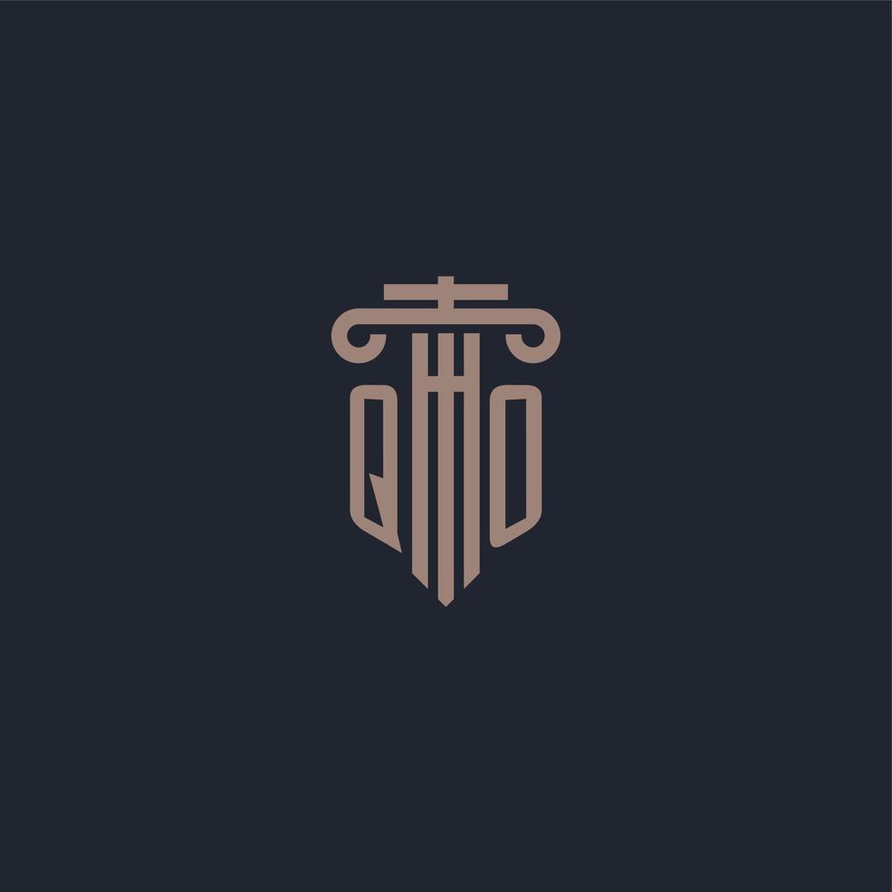 qo eerste logo-monogram met ontwerp in pilaarstijl voor advocatenkantoor en justitiebedrijf vector