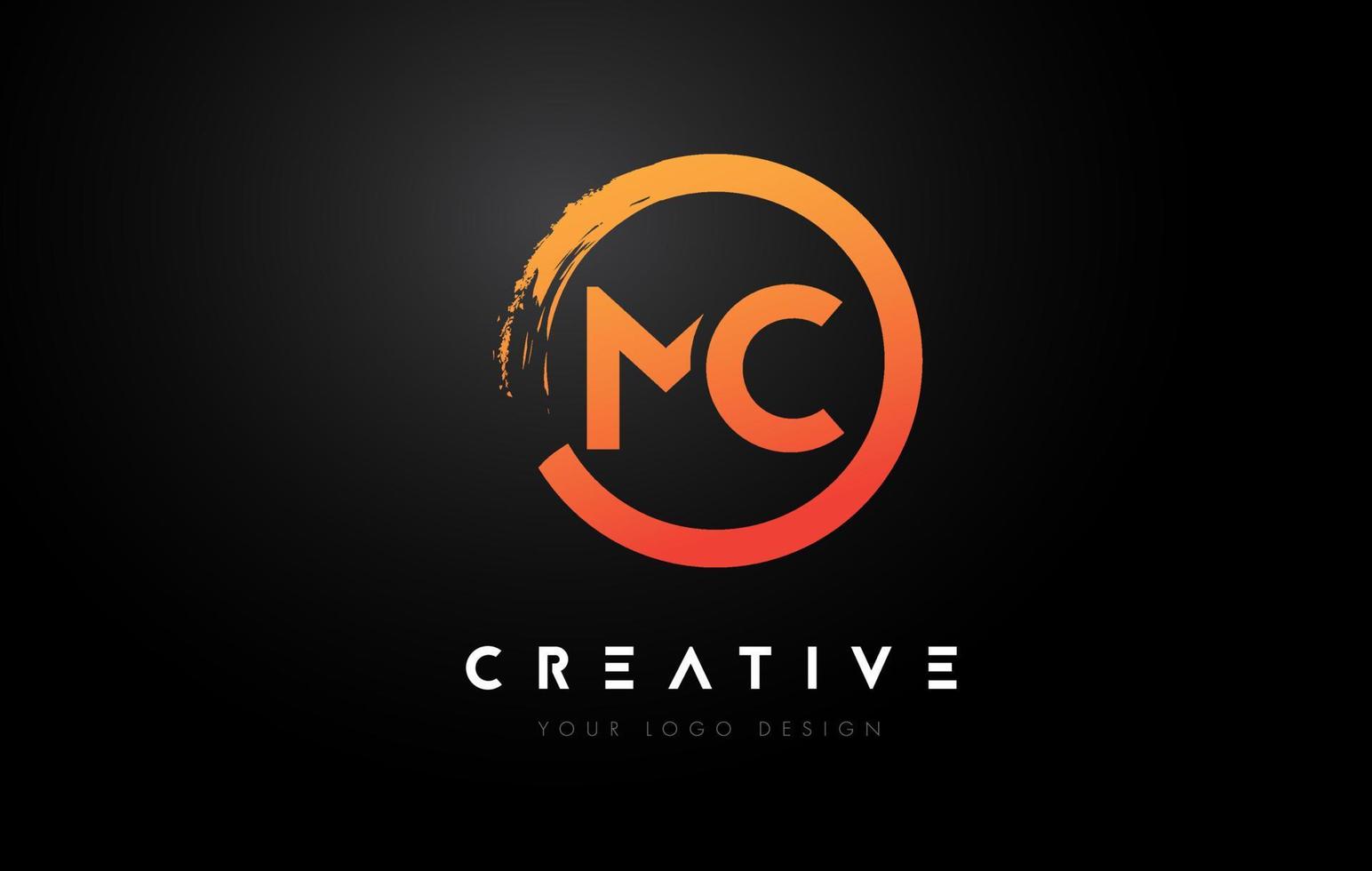 oranje mc circulaire letter logo met cirkel borstel ontwerp en zwarte achtergrond. vector