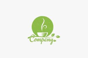 eenvoudig kruidenthee-logo met een kopje thee en bladeren. vector