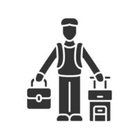 immigrant man glyph icoon. vluchteling met koffer en rugzak. naar het buitenland reizen. solo reis, vakantie, toerisme. reis uitrusting. silhouet symbool. negatieve ruimte. vector geïsoleerde illustratie