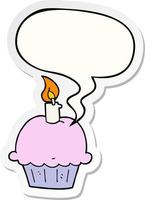 cartoon verjaardag cupcake en tekstballon sticker vector