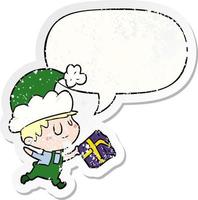 tekenfilm gelukkig Kerstmis elf en Cadeau en toespraak bubbel verontrust sticker vector