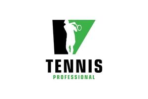 letter v met tennisspeler silhouet logo ontwerp. vectorontwerpsjabloonelementen voor sportteam of huisstijl. vector