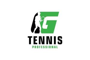 letter g met tennisspeler silhouet logo ontwerp. vectorontwerpsjabloonelementen voor sportteam of huisstijl. vector