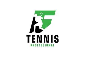 letter f met tennisspeler silhouet logo ontwerp. vectorontwerpsjabloonelementen voor sportteam of huisstijl. vector