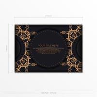 rechthoekig vector zwart kleur ansichtkaart sjabloon met luxueus goud patronen. drukklare uitnodiging ontwerp met wijnoogst ornamenten.