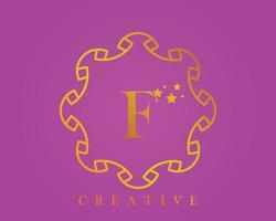 creatief ontwerp logo, alfabet f, 5 ster brief, label, icoon, voor verpakking, luxe Product ontwerp. gemaakt met goud Aan een licht Purper getextureerde achtergrond. vector