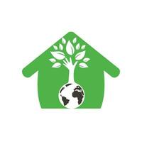 wereldbol en hand- boom vector logo ontwerp. ecologie en duurzame concept.
