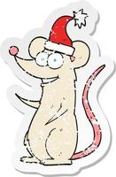 retro verontrust sticker van een tekenfilm muis vervelend Kerstmis hoed vector