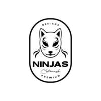 Ninja kattenmasker wijnoogst insigne logo vector