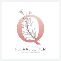 brief q bloemen logo geschikt voor kunstmatig schoonheid en ander. vector