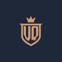 vq monogram eerste logo met schild en kroon stijl vector