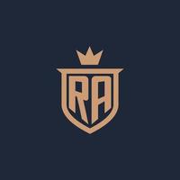 ra monogram eerste logo met schild en kroon stijl vector