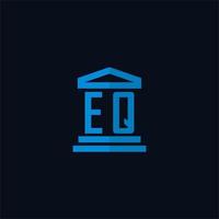 eq eerste logo monogram met gemakkelijk gerechtsgebouw gebouw icoon ontwerp vector
