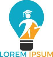 licht lamp en leerling logo ontwerp. onderwijs concept sjabloon. idee school- creatief en symbolisch logo ontwerp. vector