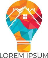 slim huis logo ontwerp. licht lamp met huis logo. concept voor slim intellectueel huis. vector