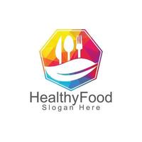 gezond voedsel logo sjabloon. biologisch voedsel logo met lepel, vork, mes en blad symbool. vector