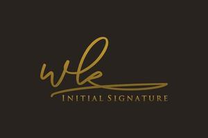 eerste wk brief handtekening logo sjabloon elegant ontwerp logo. hand- getrokken schoonschrift belettering vector illustratie.