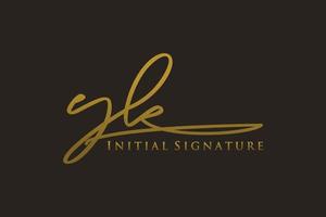 eerste yk brief handtekening logo sjabloon elegant ontwerp logo. hand- getrokken schoonschrift belettering vector illustratie.