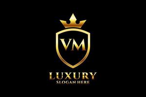 eerste vm elegant luxe monogram logo of insigne sjabloon met scrollt en Koninklijk kroon - perfect voor luxueus branding projecten vector