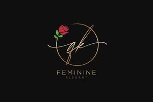 eerste qk vrouwelijk logo schoonheid monogram en elegant logo ontwerp, handschrift logo van eerste handtekening, bruiloft, mode, bloemen en botanisch met creatief sjabloon. vector