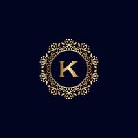 goud Koninklijk logo schoonheid luxe brief k vector