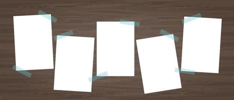 houten getextureerde achtergrond met wit papier voor notities, klasse schema, herinneringen. vector