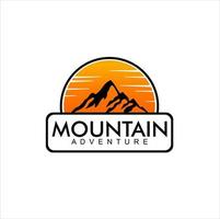 illustratie vector van berg avontuur logo