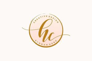 eerste hc handschrift logo met cirkel sjabloon vector handtekening, bruiloft, mode, bloemen en botanisch met creatief sjabloon.