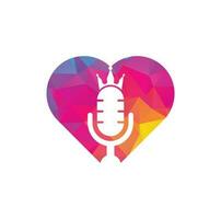 podcast koning en hart vorm vector logo ontwerp. koning muziek- logo ontwerp concept.