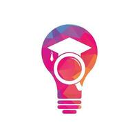 zoeken onderwijs lamp vorm concept logo. afstuderen hoed en vergroten glas logo ontwerp. leerling vinder vector logo sjabloon.