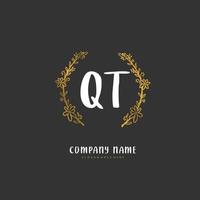 qt eerste handschrift en handtekening logo ontwerp met cirkel. mooi ontwerp handgeschreven logo voor mode, team, bruiloft, luxe logo. vector